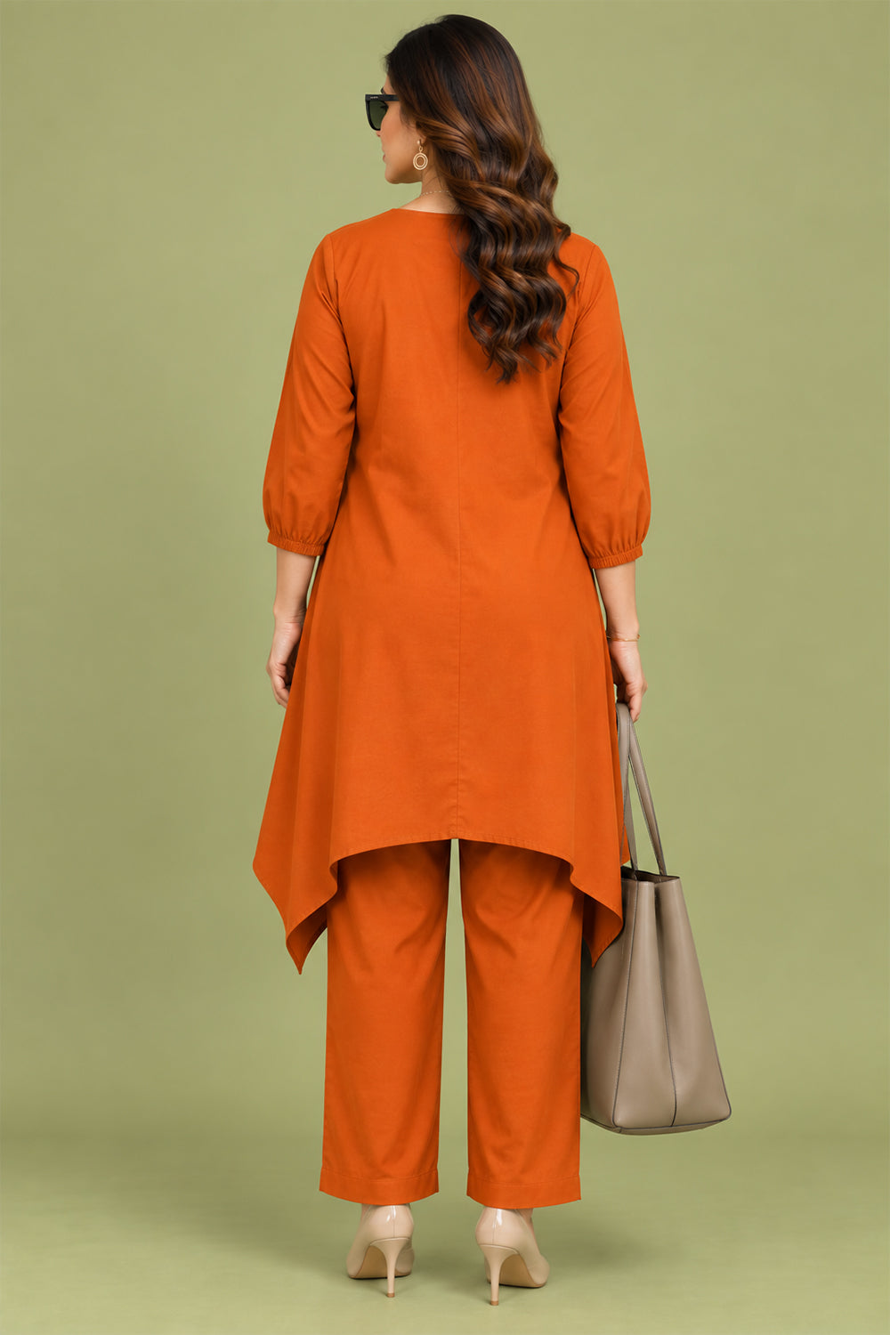 Aarohi Asymmetrical Set